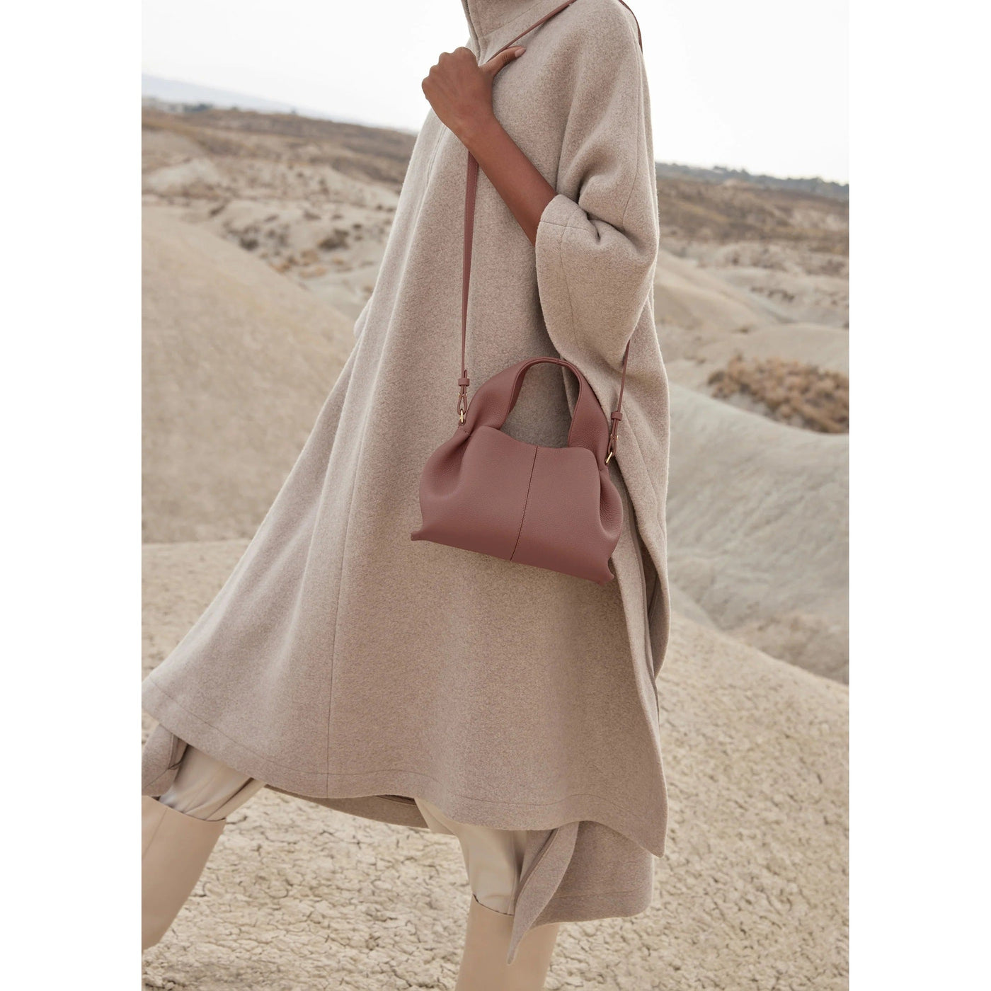 Clara | Stylish Travel Companion