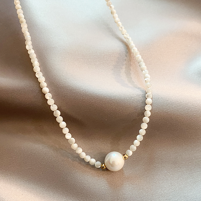ARIEL | LUXURIOUS PEARL NECKLACE